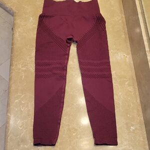 Slimove Textured Burgundy/ Purple Leggings,  S